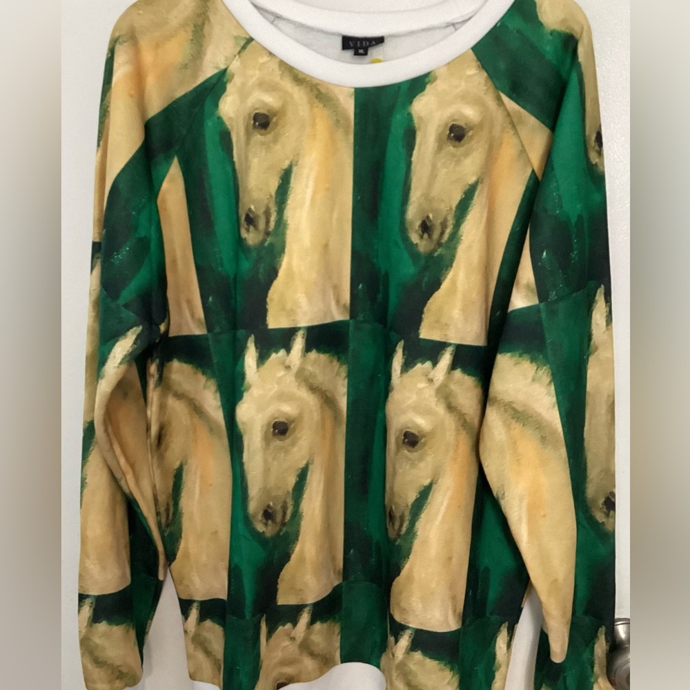 NWOT VIDA Green and Beige Artistic Horse Sweatshirt XL - Picture 2 of 10